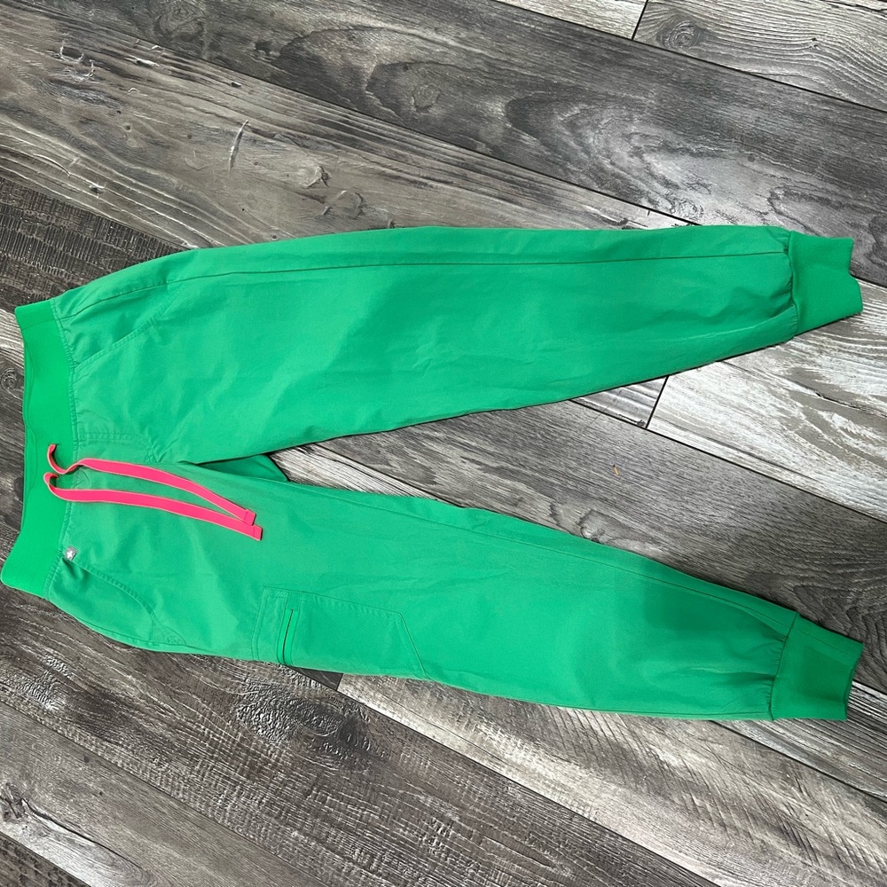 Figs Scrub Jogger Pants- Safety Green Zamora FREEx XXS Petite